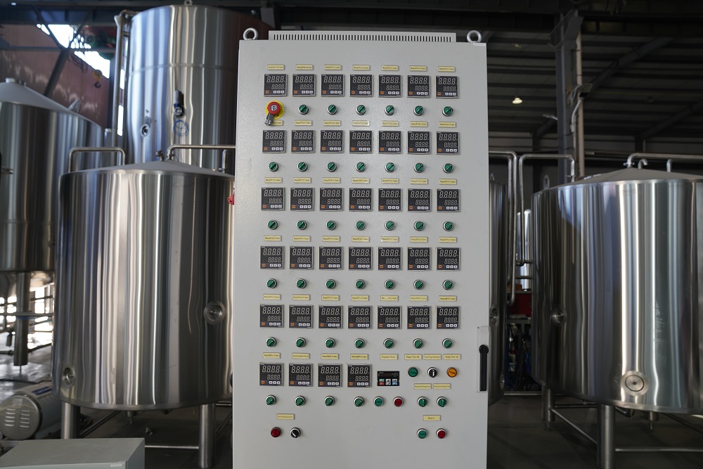 天泰PID精釀啤酒設備控制系統控制柜